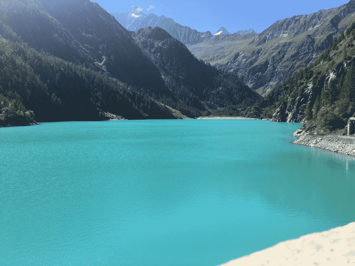 Lake Alpe dei Cavalli